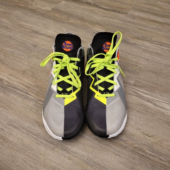 Nike LeBron XVIII 18 Low Space Jam Bugs vs Marvin - Picture 7 of 16